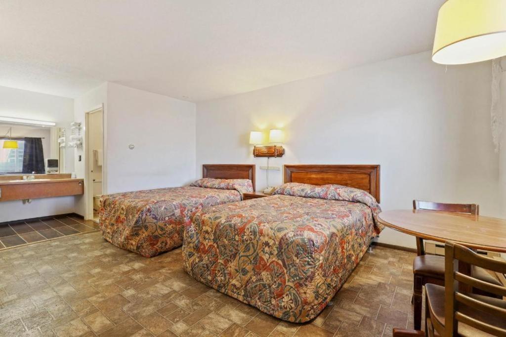 Hotel O Oskaloosa - Hwy 63/92 Bagian luar foto