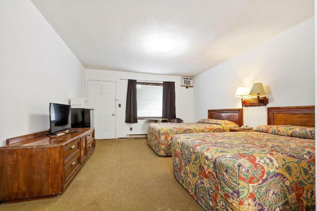 Hotel O Oskaloosa - Hwy 63/92 Bagian luar foto