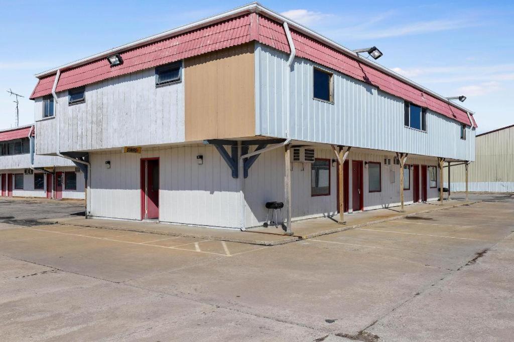 Hotel O Oskaloosa - Hwy 63/92 Bagian luar foto