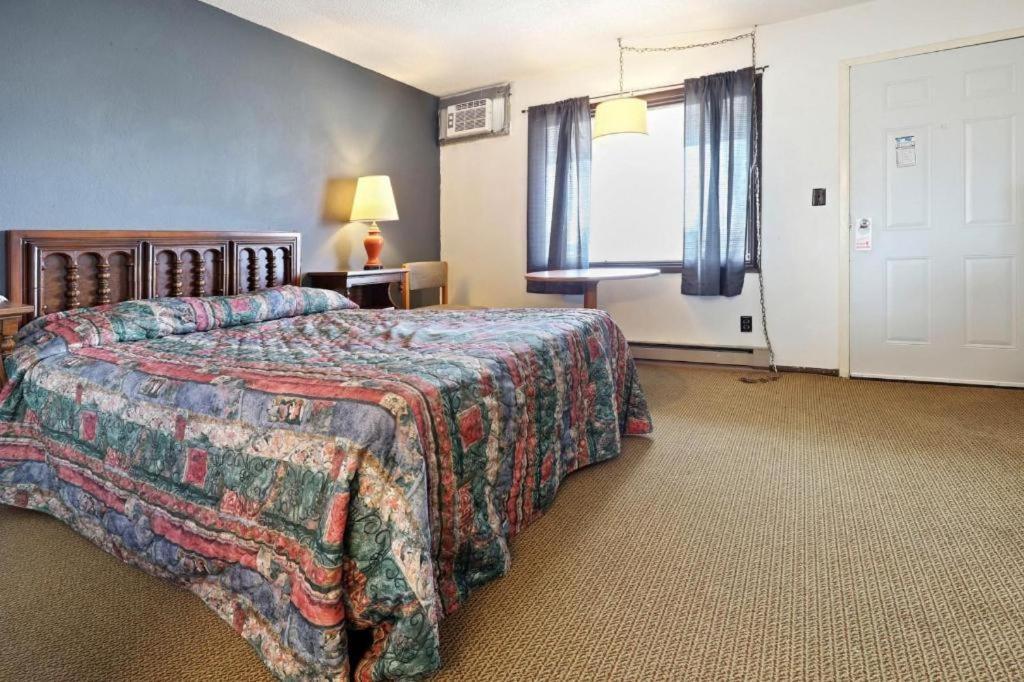 Hotel O Oskaloosa - Hwy 63/92 Bagian luar foto