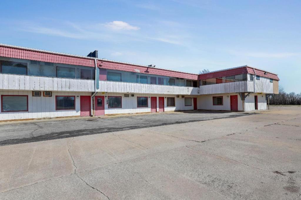 Hotel O Oskaloosa - Hwy 63/92 Bagian luar foto